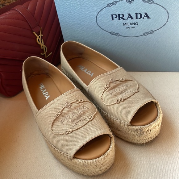 Prada - Picture 7 of 10